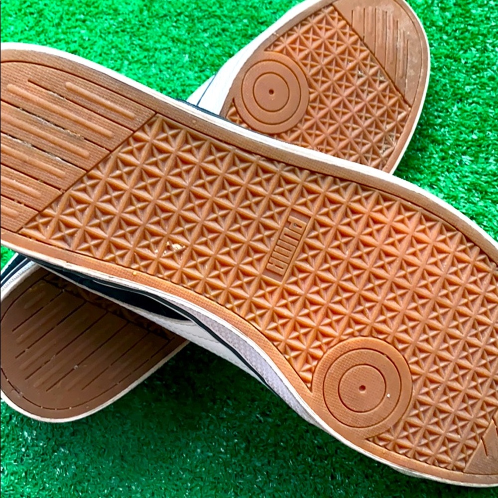 Worn Once : Black Suede Pumas - Picture 3 of 3